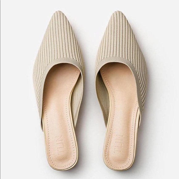 Slippers - Picture 1 of 6